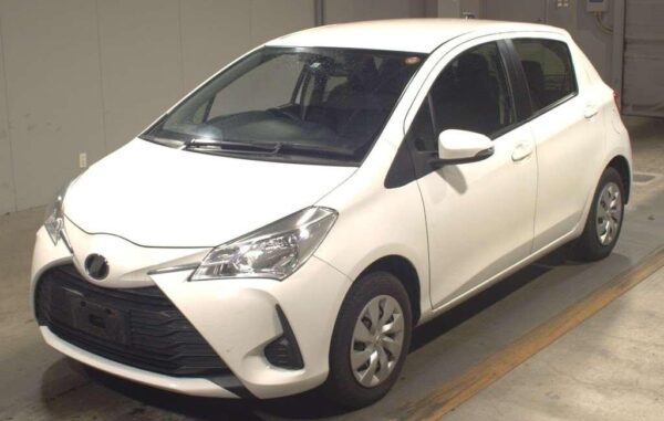 2017 TOYOTA VITZ - Image 6