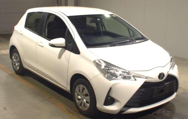 2017 TOYOTA VITZ