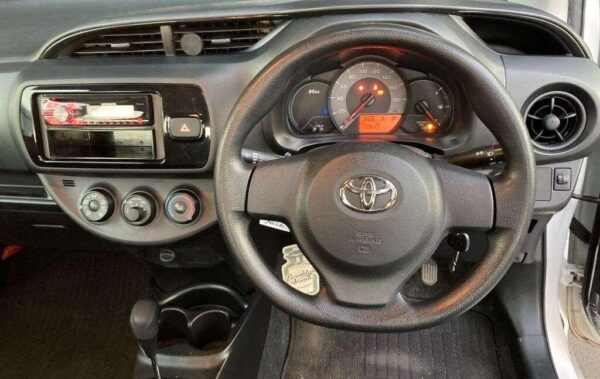 2017 TOYOTA VITZ - Image 2