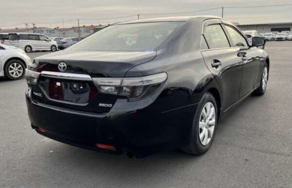 2019 Toyota Mark X - Image 3